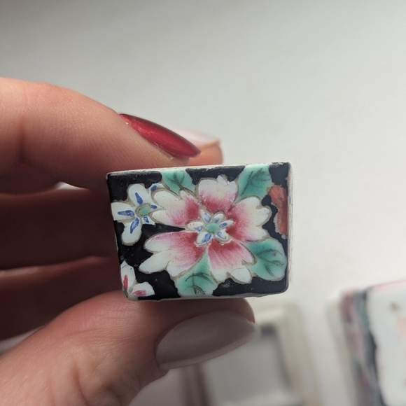 Pair Of Antique Famille Noire Chinese Cloisonne Trinket Boxes - Picture 8 of 11